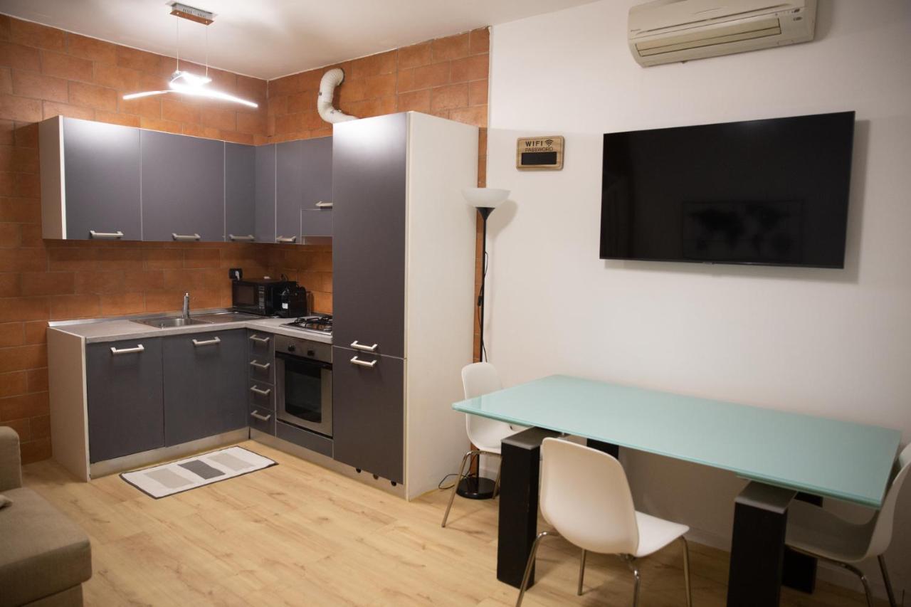 Sweet House Meda Apartment Милано Екстериор снимка